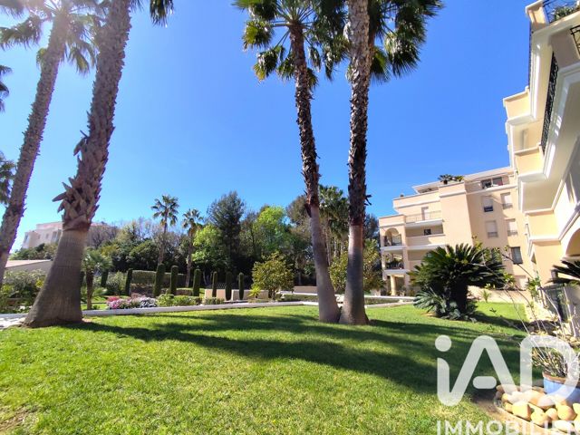 Vente  Appartement F3  de 70 m² à Hyères 435 000 euros Réf: SFN-1995245