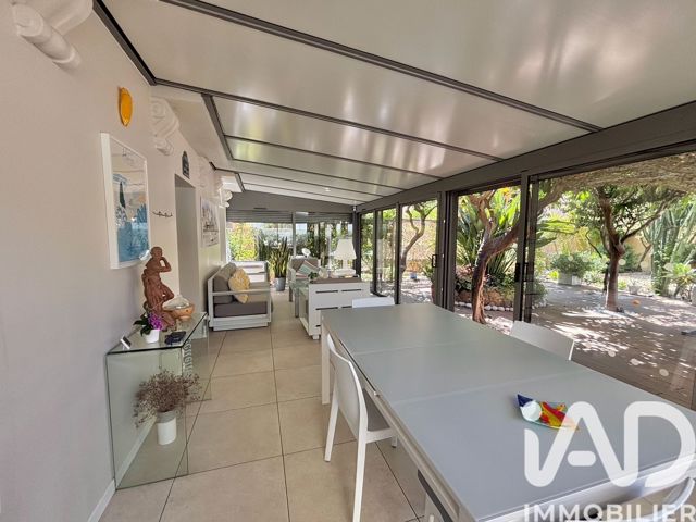 Vente  Maison de 170 m² à Hyères 786 000 euros Réf: SFN-2040435