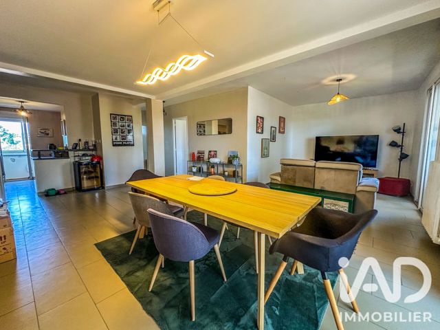 Vente  Appartement T4  de 74 m² à Toulon 223 000 euros Réf: SFN-2072063