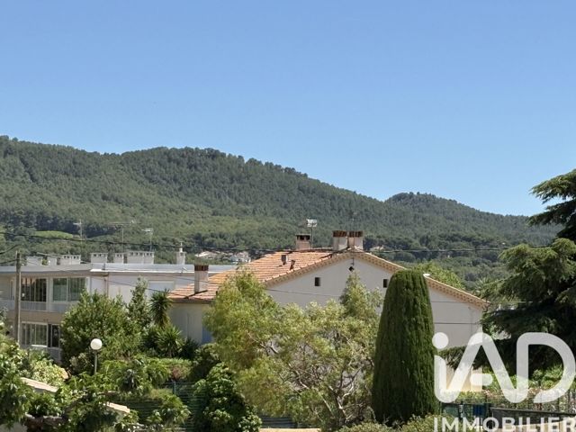 Vente  Appartement T2  de 48 m² à Saint Cyr Sur Mer 315 000 euros Réf: SFN-2040936