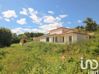 Vente  Maison de 120 m² à Garéoult 449 000 euros
