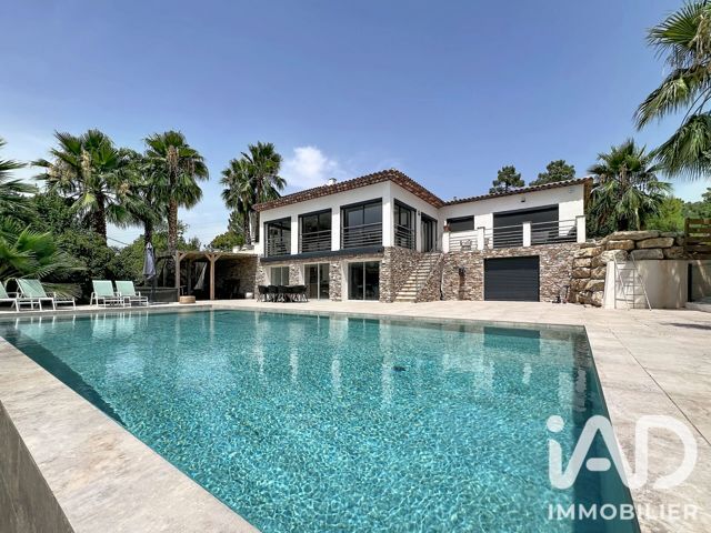 Vente  Maison de 400 m² à Roquebrune sur Argens 1 550 000 euros Réf: SFN-2071550
