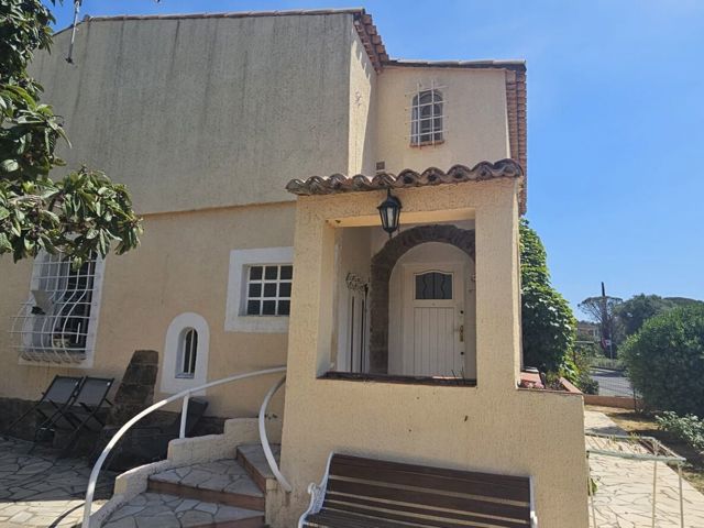 Vente  Maison de 100 m² à Saint Raphaël 575 000 euros Réf: SFN-2037023