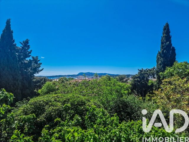 Vente  Maison de 202 m² à Toulon 779 000 euros Réf: SFN-2026820