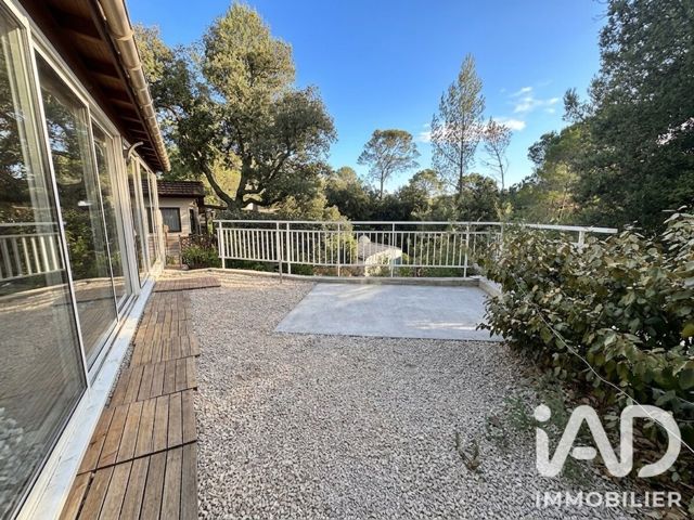 Vente  Terrain de 200 m² à Fréjus 72 000 euros Réf: SFN-2076923