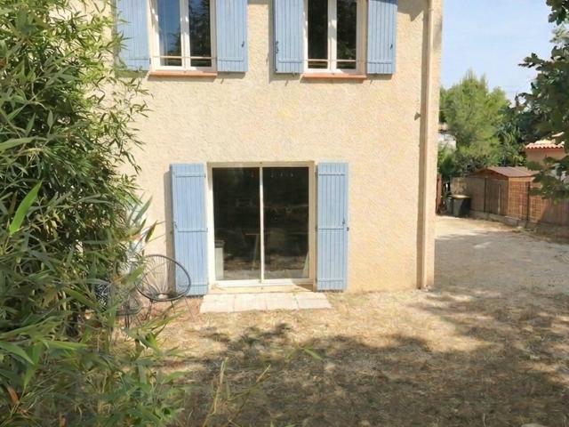 Vente  Maison de 80 m² à Néoules 275 000 euros Réf: SFN-2076990