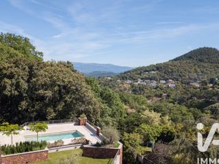 Vente  Appartement T4  de 102 m² à Les Adrets de l'Estérel 695 000 euros
