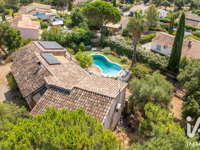Vente  Maison de 84 m² à Roquebrune sur Argens 499 000 euros Réf: SFN-2073202