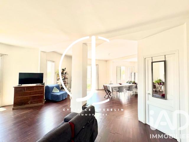 Vente  Appartement F6  de 115 m² à Toulon 329 000 euros Réf: SFN-2055410