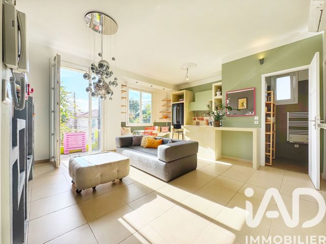 Vente  Appartement T3  de 50 m² à Toulon 239 500 euros Réf: SFN-1887842