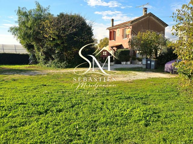 Vente  Maison de 78 m² à Hyères 445 000 euros Réf: SFN-2077377