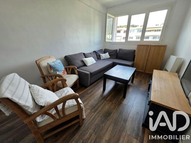 Vente  Appartement T3  de 57 m² à Toulon 150 000 euros Réf: SFN-2059060