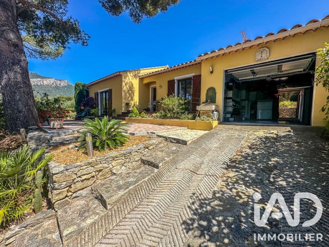 Vente  Maison de 100 m² au Revest les Eaux 495 000 euros Réf: SFN-2053704