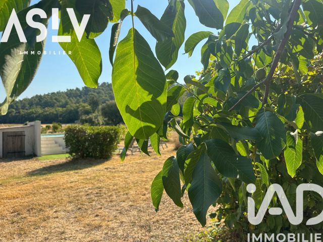 Vente  Maison de 158 m² à Signes 480 000 euros Réf: SFN-1995033