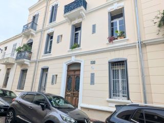 Vente  Appartement F2  de 67 m² à Hyères 175 000 euros