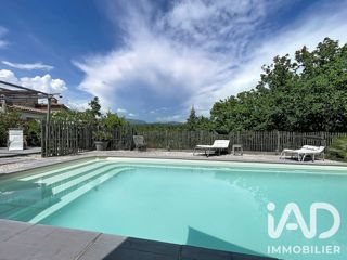 Vente  Maison de 173 m² à Tourrettes 649 000 euros