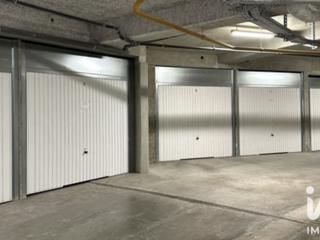 Vente  Garage de 13 m² à Fréjus 25 000 euros Réf: SFN-2082012