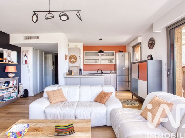 Vente  Appartement T3  de 86 m² à Fréjus 859 000 euros Réf: SFN-2036388