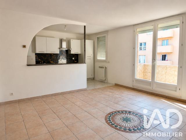 Vente  Appartement T3  de 64 m² à Toulon 179 900 euros Réf: SFN-2081900