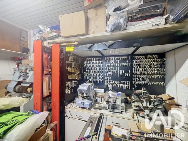 Vente  Local commercial de 50 m² à Toulon 142 000 euros Réf: SFN-2083312