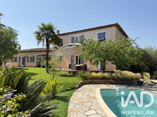 Vente  Maison de 215 m² à Solliès Ville 1 248 000 euros Réf: SFN-2083719
