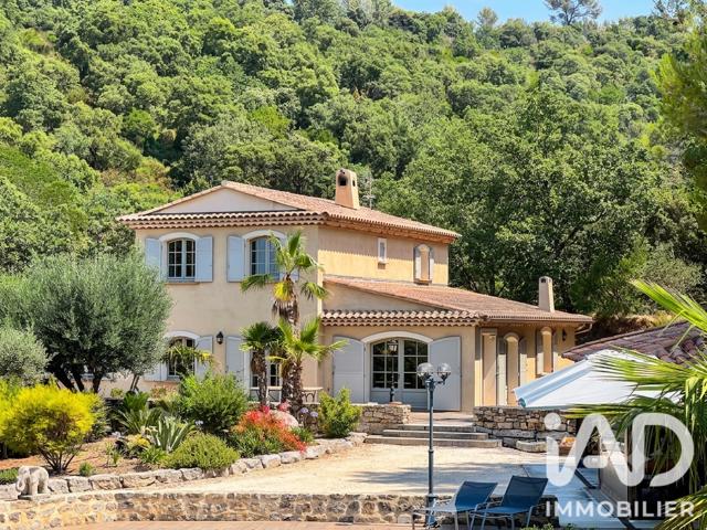 Vente  Maison de 180 m² à Hyères 2 680 000 euros Réf: SFN-2064351