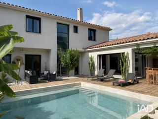 Vente  Maison de 153 m² à La Crau 779 000 euros Réf: SFN-2086403