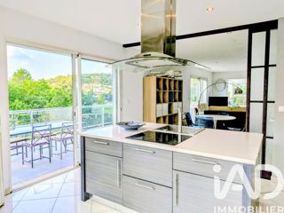 Vente  Maison de 230 m² à Cabasse 689 000 euros