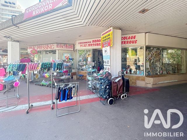 Vente  Local commercial de 50 m² à Toulon 142 000 euros Réf: SFN-2083312
