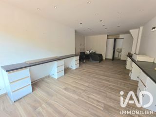 Vente  Local commercial de 36 m² à Fréjus 250 000 euros Réf: SFN-2086420