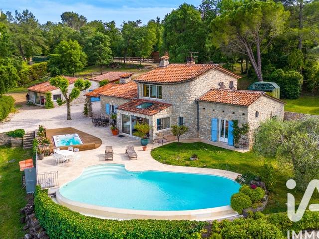 Vente  Maison de 205 m² à Fayence 1 190 000 euros Réf: SFN-2089640