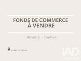 Vente  Local commercial de 133 m² à Hyères 422 000 euros