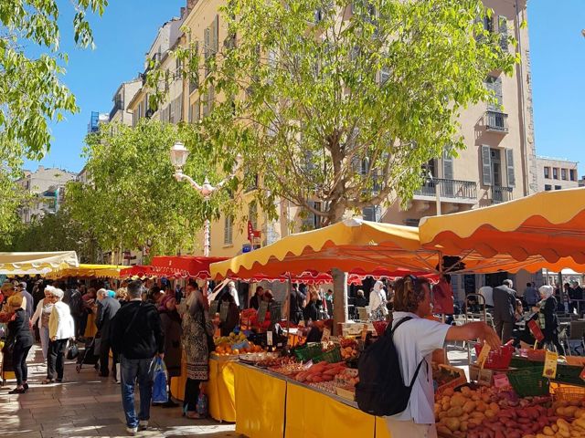 Vente  Appartement F3  de 40 m² à Toulon 133 000 euros Réf: SFN-1789767