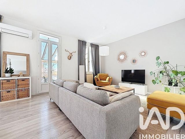Vente  Appartement F5  de 123 m² à Hyères 387 000 euros Réf: SFN-1943600