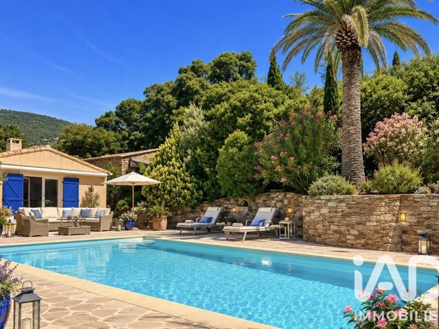 Vente  Maison de 182 m² à Cavalaire sur Mer 1 375 000 euros Réf: SFN-2089450