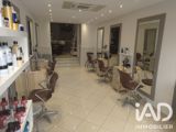 Vente  Local commercial de 50 m² à Saint Maximin la Sainte Baume 55 400 euros