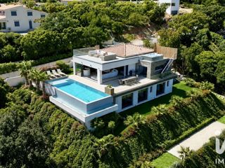 Vente  Maison de 250 m² à Cavalaire sur Mer 3 350 000 euros Réf: SFN-2092496