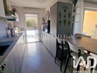 Vente  Appartement T3  de 70 m² à Saint Raphaël 336 000 euros