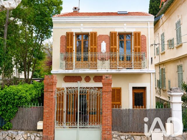 Vente  Maison de 76 m² à Hyères 529 000 euros Réf: SFN-2097302