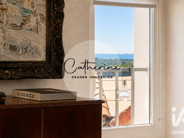 Vente  Appartement T2  de 55 m² à Hyères 177 000 euros Réf: SFN-2090628