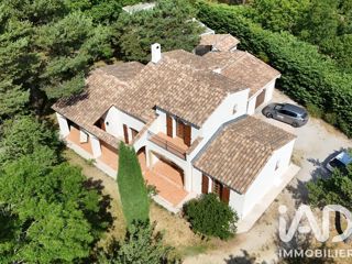 Vente  Maison de 145 m² à Plan d'Aups Sainte Baume 598 000 euros