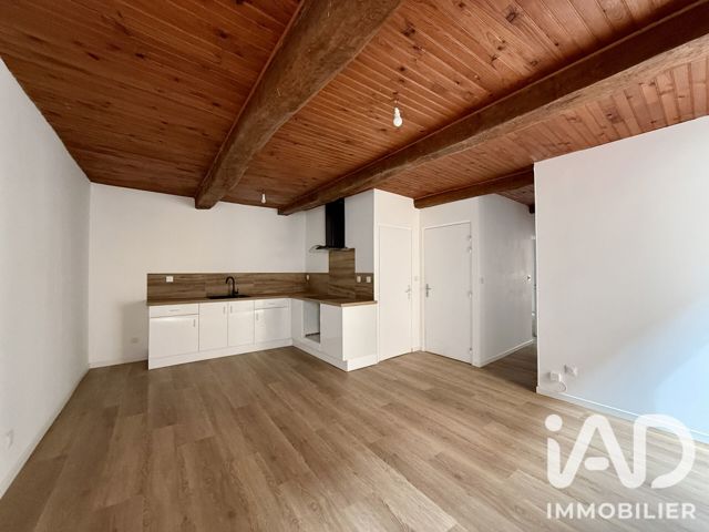 Vente  Appartement F3  de 52 m² à Collobrières 123 000 euros Réf: SFN-2099512