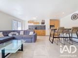 Vente  Appartement T3  de 64 m² à Solliès Pont 180 000 euros