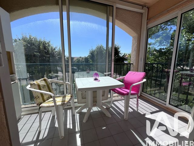 Vente  Appartement T2  de 21 m² à La Londe les Maures 158 000 euros Réf: SFN-2040728