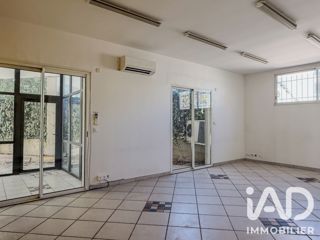 Vente  Local commercial de 104 m² à Toulon 298 999 euros