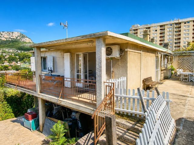 Vente  Maison de 196 m² à Toulon 492 900 euros Réf: SFN-2093129