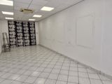 Vente  Local commercial de 45 m² à Hyères 179 000 euros
