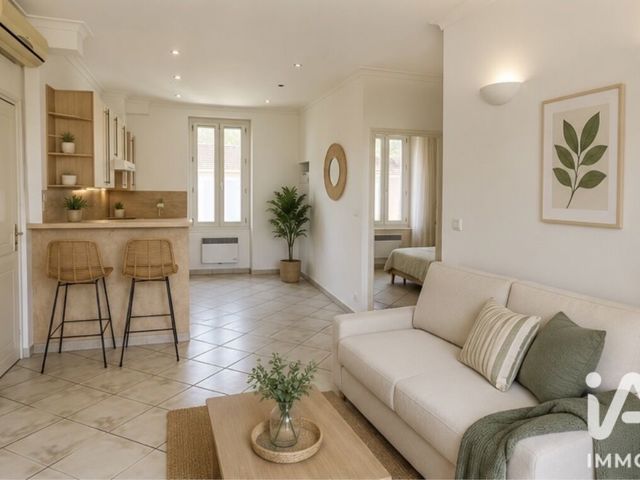 Vente  Appartement F3  de 47 m² à Saint Cyr Sur Mer 399 000 euros Réf: SFN-2074814