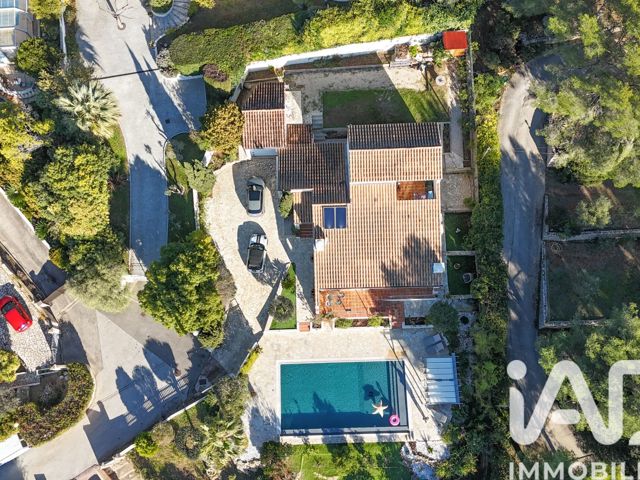 Vente  Maison de 162 m² à Sanary 1 199 000 euros Réf: SFN-1909069