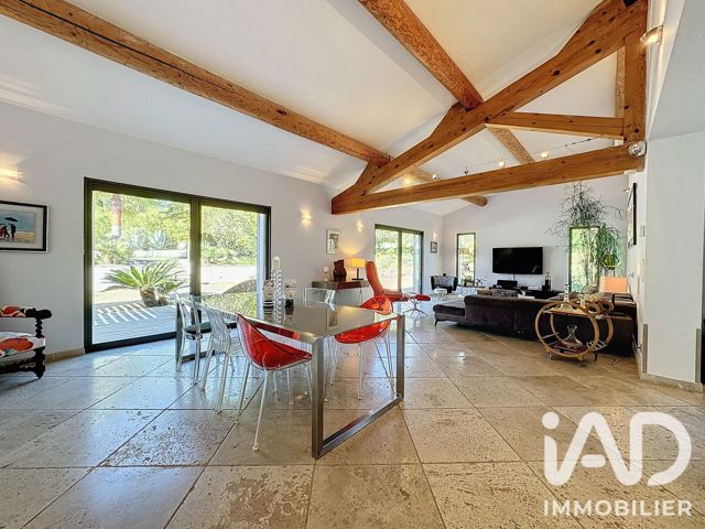 Vente  Maison de 181 m² à Grimaud 1 590 000 euros Réf: SFN-2101483